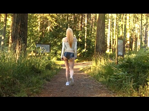 ❤️ Krásná žena se pohybuje pomalu, ne nahé video ❌ Porno vk u cs.sexflashgame.ru